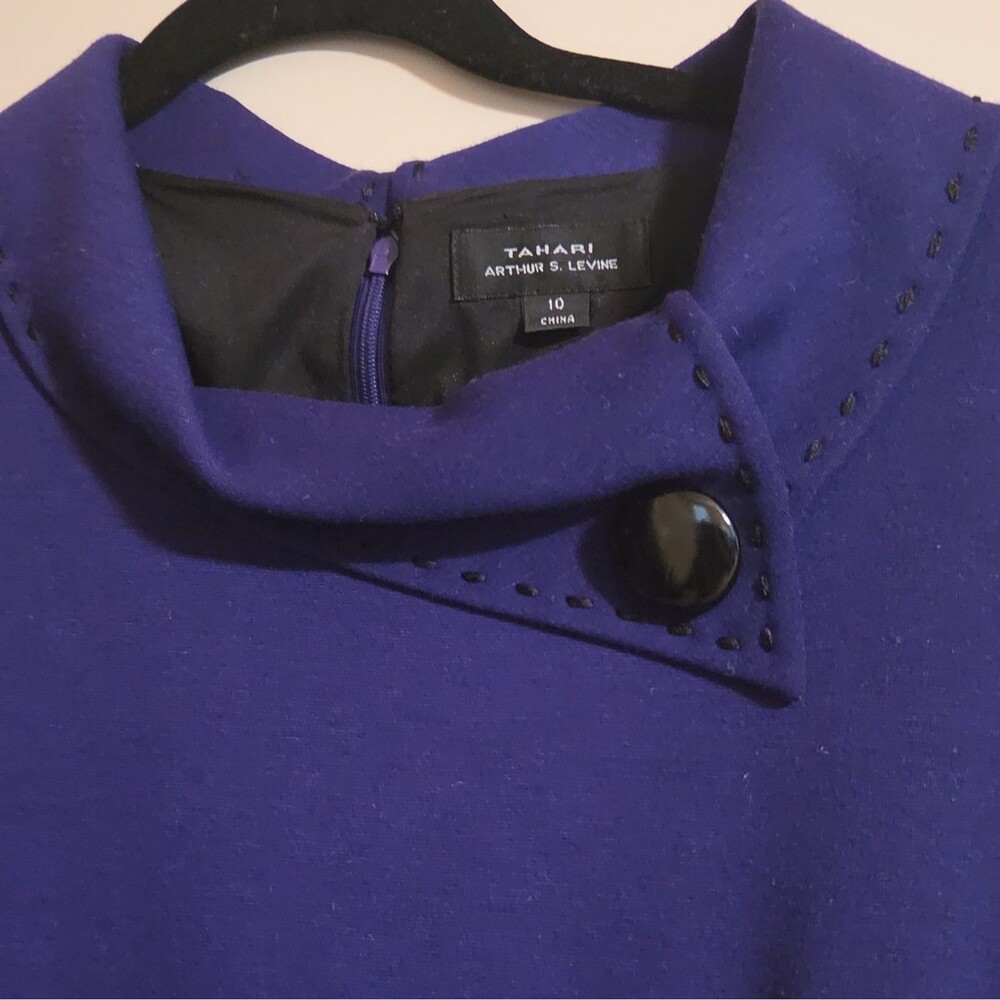 Tahari Arthur S. Levine Purple Solid Sheath Knee Dress Short Sleeve Zip 10